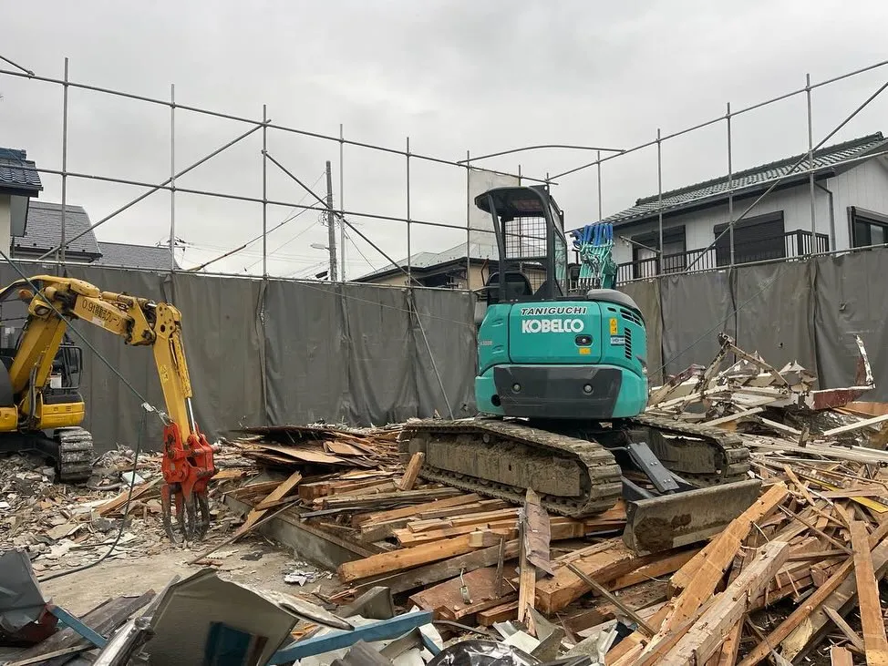 🚧✨ 美しい解体の第一歩、躯体解体! ✨🚧