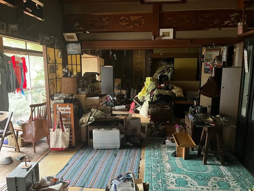 🚧✨ 美しい解体の第一歩、家財品整理! ✨🚧