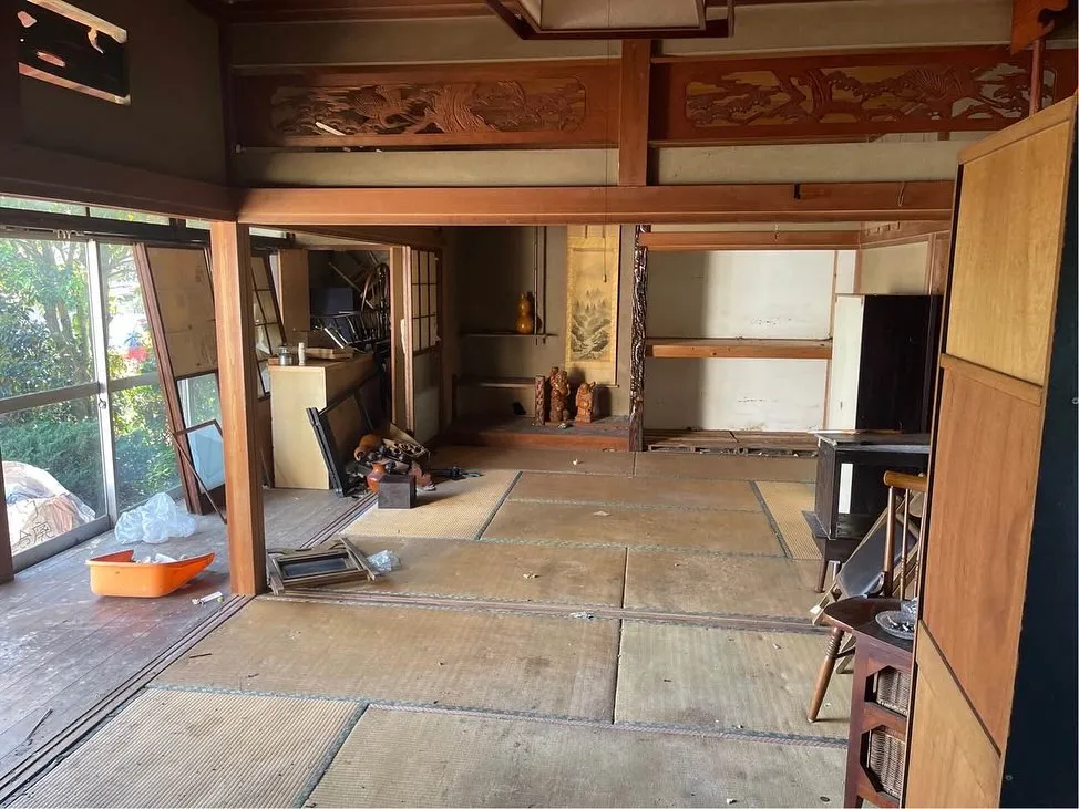 🚧✨ 美しい解体の第一歩、家財品整理! ✨🚧