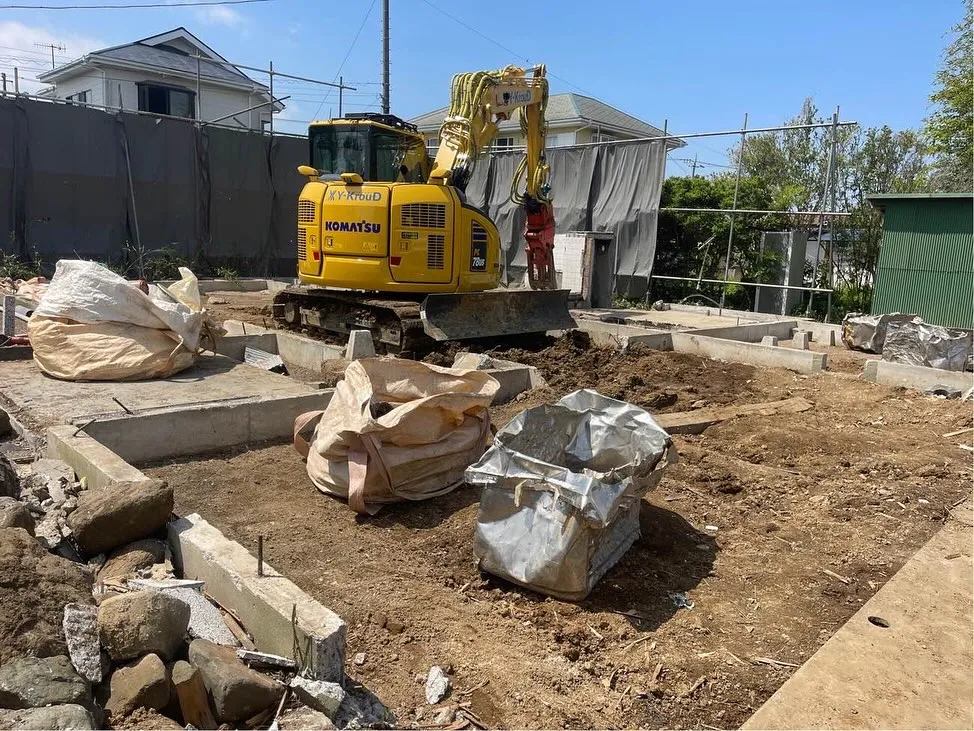 🚧✨ 美しい解体の第一歩、基礎撤去！ ✨🚧