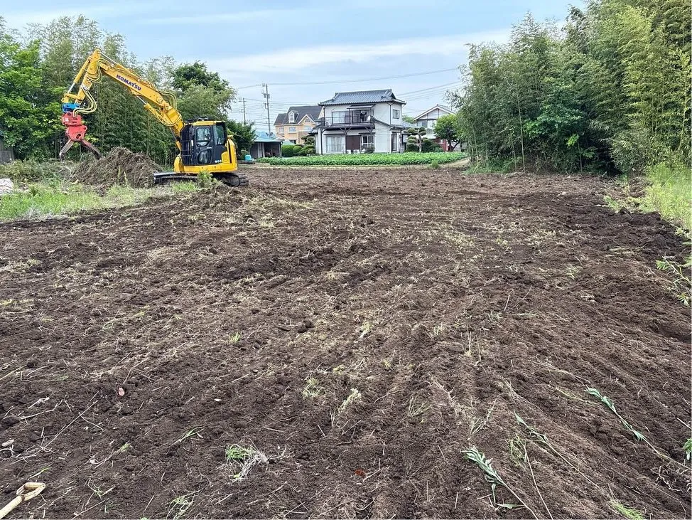 🚧✨ 美しい解体の第一歩、雑草・樹木撤去！ ✨🚧